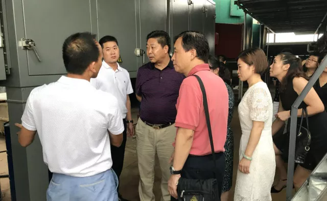 熱烈歡迎佛山市河南省商會(huì)領(lǐng)導(dǎo)蒞臨廣一塑薄膜有限公司參觀指導(dǎo)工作！